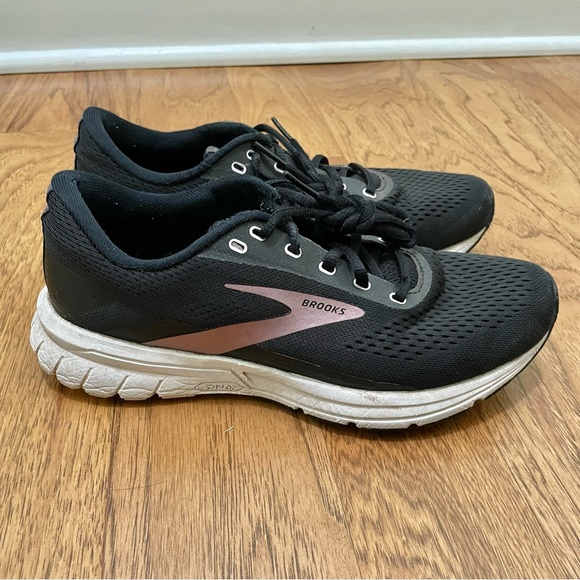 Brooks Shoes - BROOKS Cushion Neutral Signal 3 athletic shoes black
